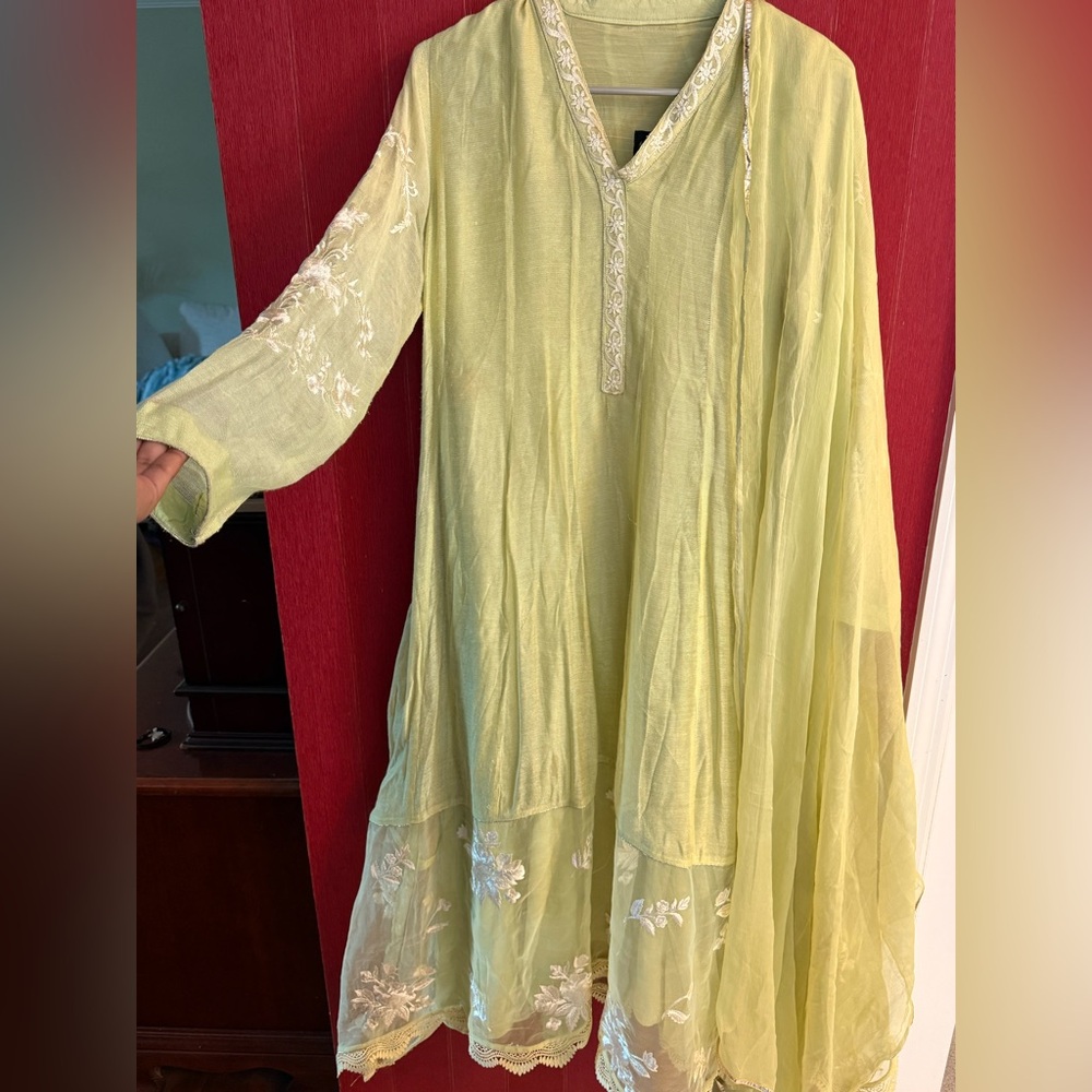 Elegant Light Green Embroidered anarkali salwar kameez size M